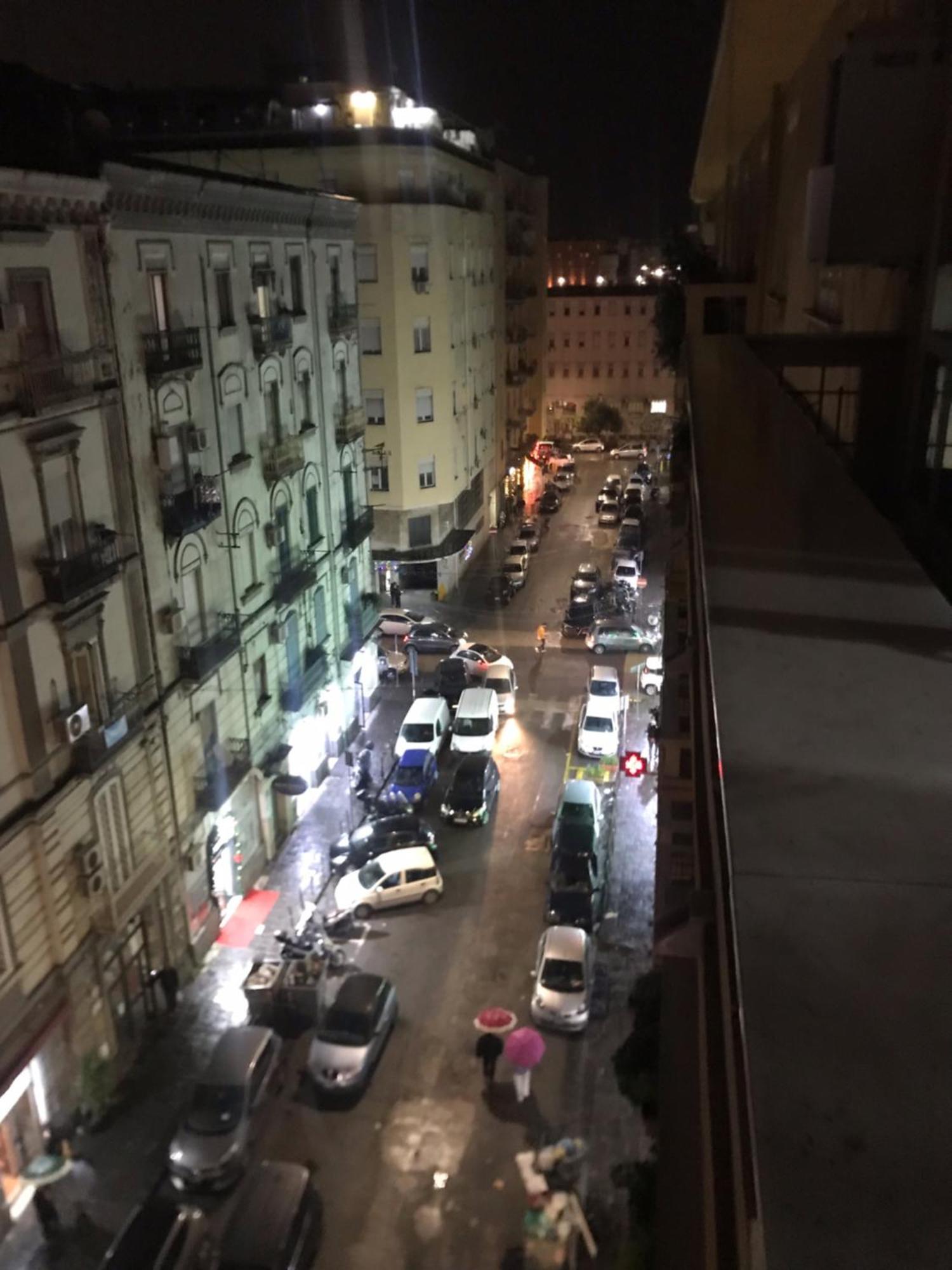 Tarumbo Holiday Intero Appartamento 120 Mq Naples Exterior photo